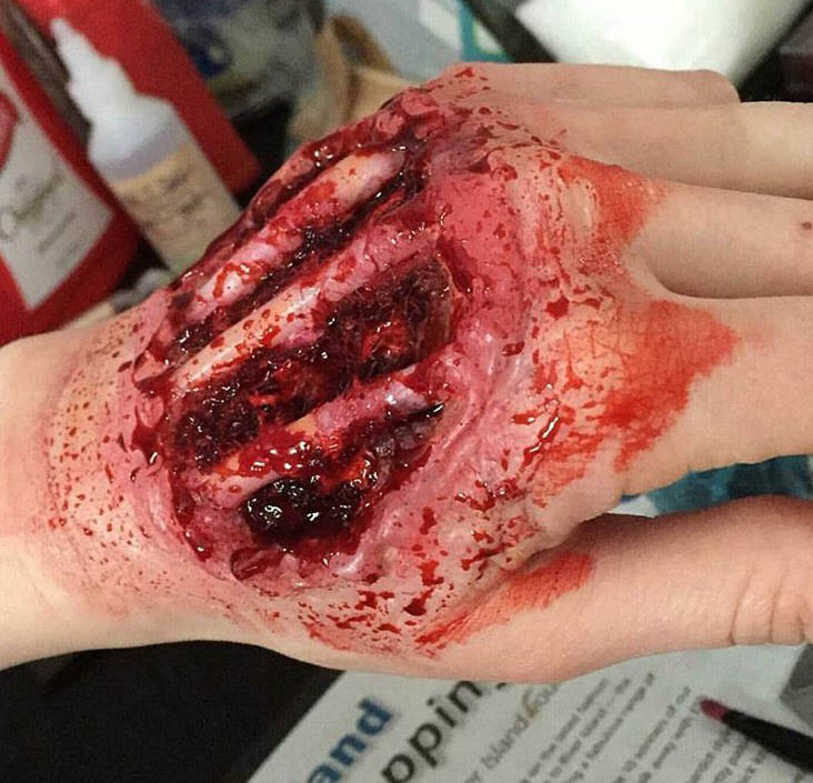 hand 2